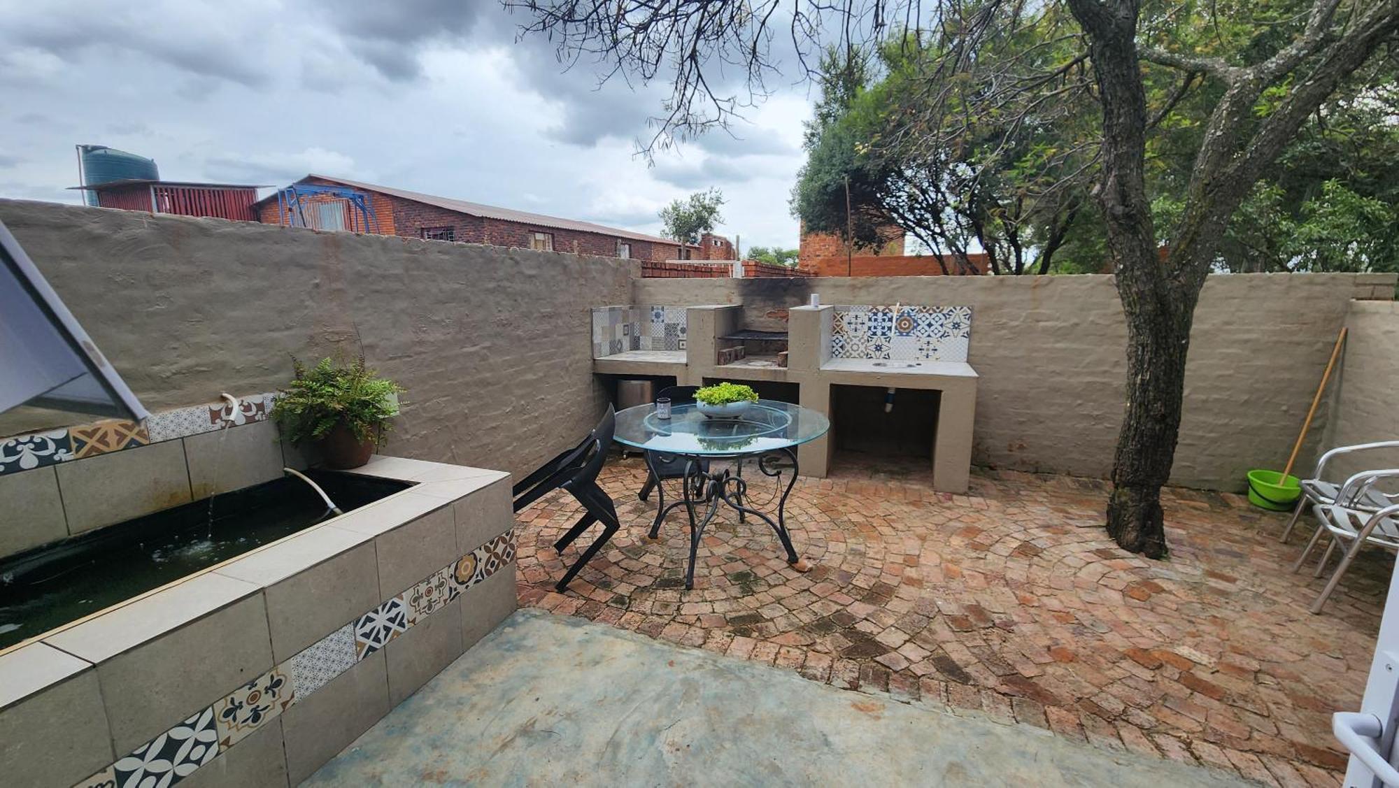 Koi Inn Hartbeespoort Exteriér fotografie