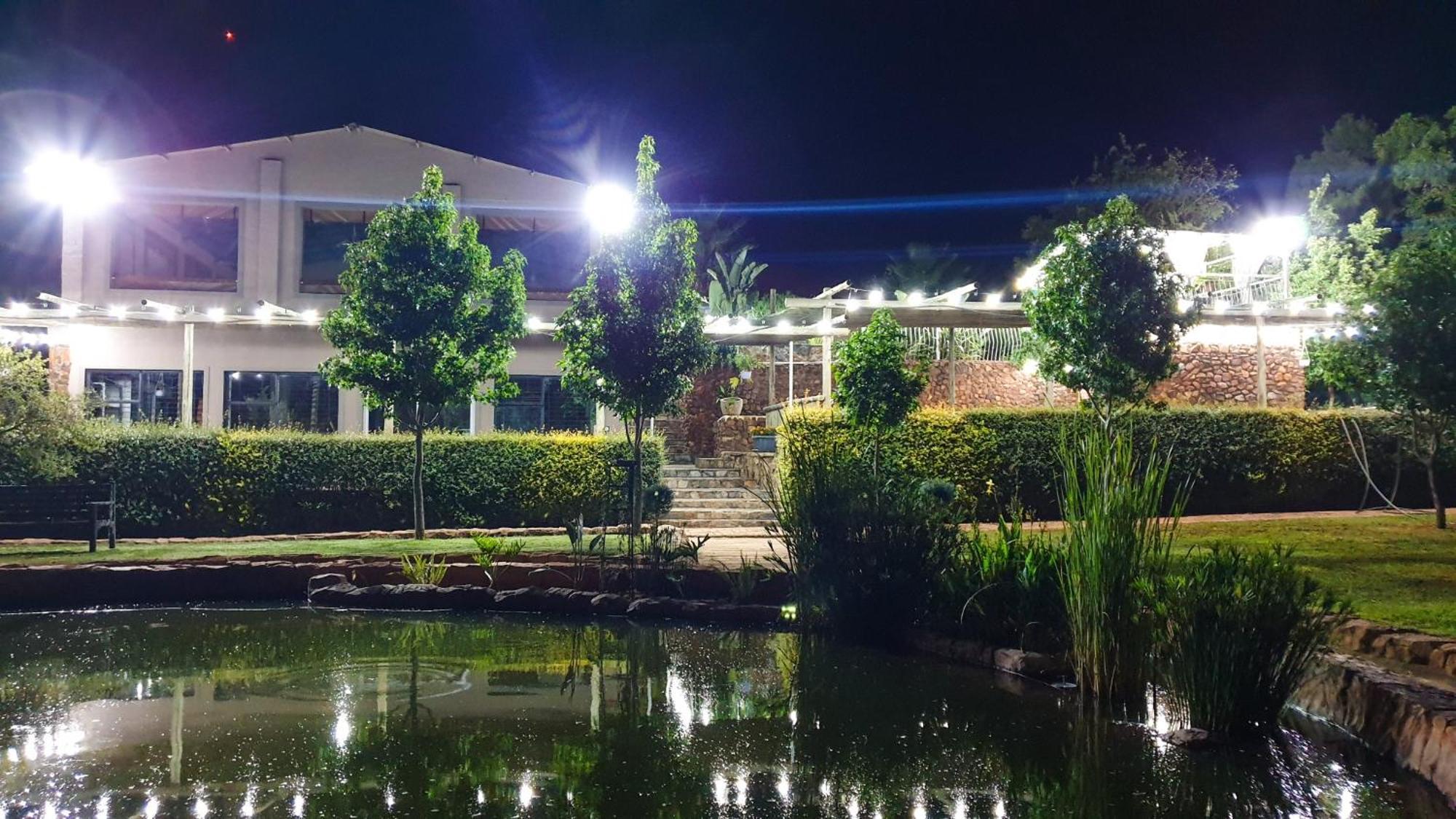 Koi Inn Hartbeespoort Exteriér fotografie